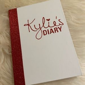 Kylie Cosmetics Makeup - Kylie Cosmetics Valentines Day Diary Pallet Kylie Cosmetics Makeup - Kylie Cosmetics Valentines Day Diary Pallet